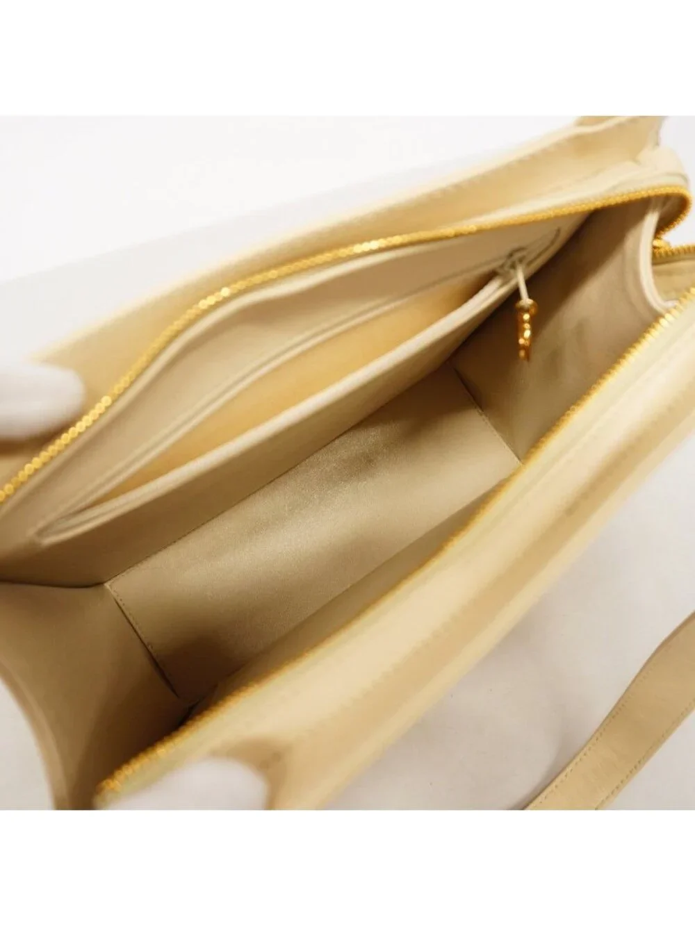 Chanel Shoulder Bag Lambskin Ivory Gold